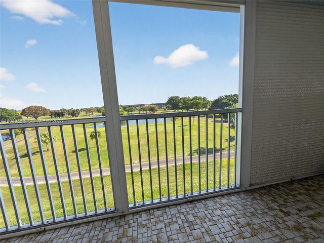 13250 SW 4th Ct 409G, Pembroke Pines, FL 33027