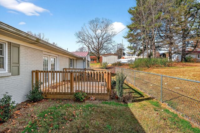 111 Roosevelt Rd, Mcminnville, TN 37110