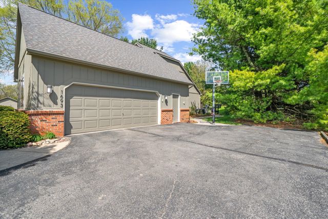 1693 Havenshire Lane, Brighton Twp, MI 48114
