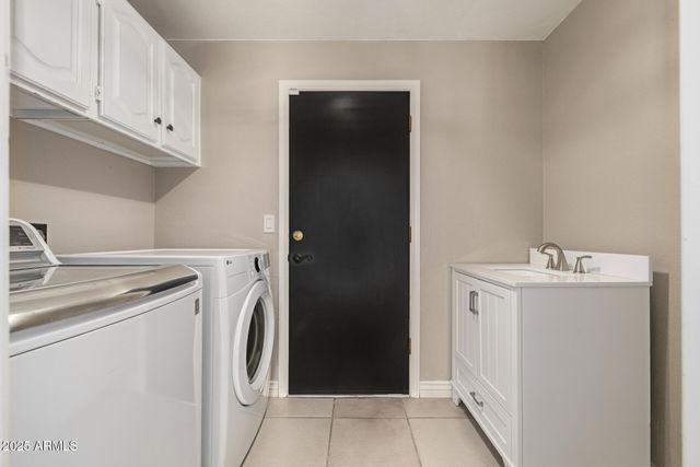 3411 E DESERT TRUMPET Road, Phoenix, AZ 85044