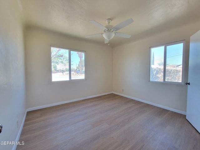 8327 SAGELAND Way, El Paso, TX 79907