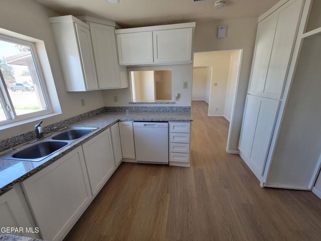 8327 SAGELAND Way, El Paso, TX 79907