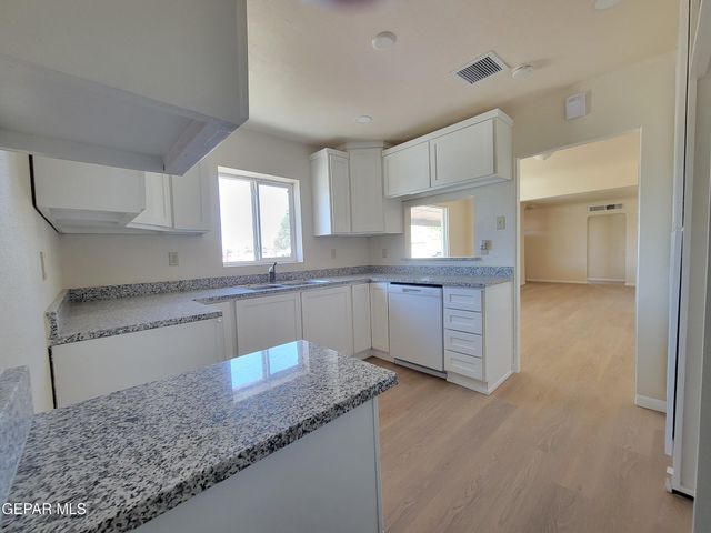 8327 SAGELAND Way, El Paso, TX 79907