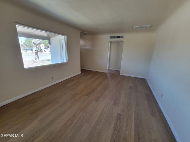 8327 SAGELAND Way, El Paso, TX 79907