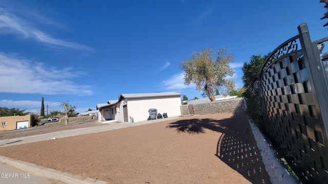 8327 SAGELAND Way, El Paso, TX 79907