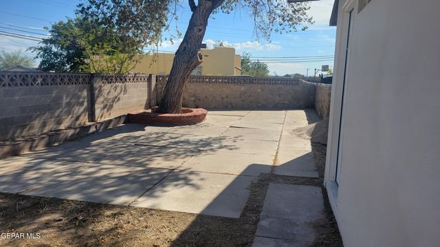 8327 SAGELAND Way, El Paso, TX 79907