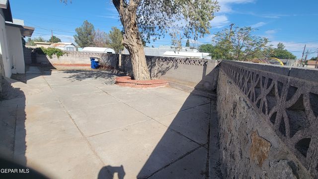 8327 SAGELAND Way, El Paso, TX 79907