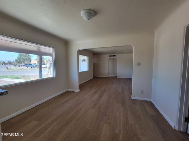 8327 SAGELAND Way, El Paso, TX 79907