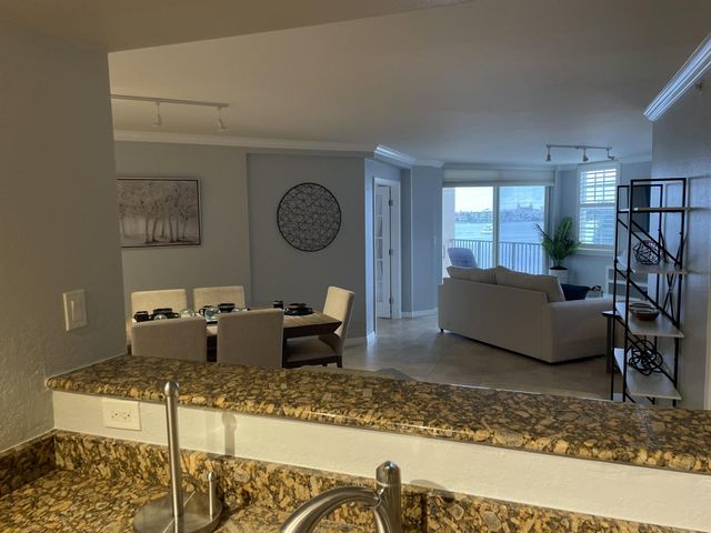 1801 N Flagler Drive 502, West Palm Beach, FL 33407