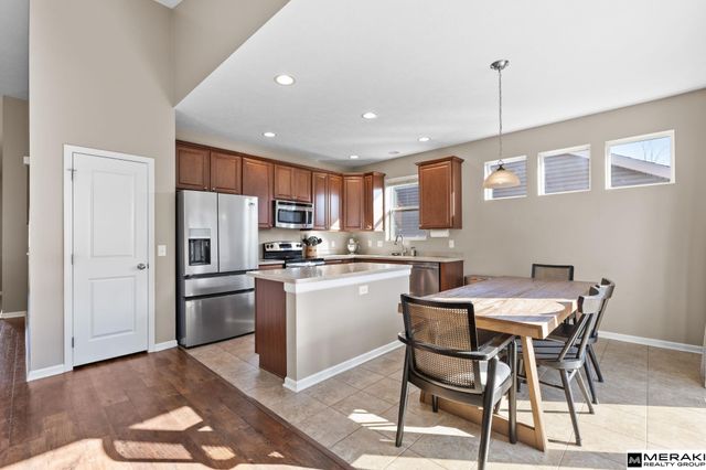 18911 Josephine Street, Omaha, NE 68136