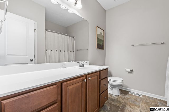 18911 Josephine Street, Omaha, NE 68136