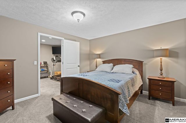 18911 Josephine Street, Omaha, NE 68136