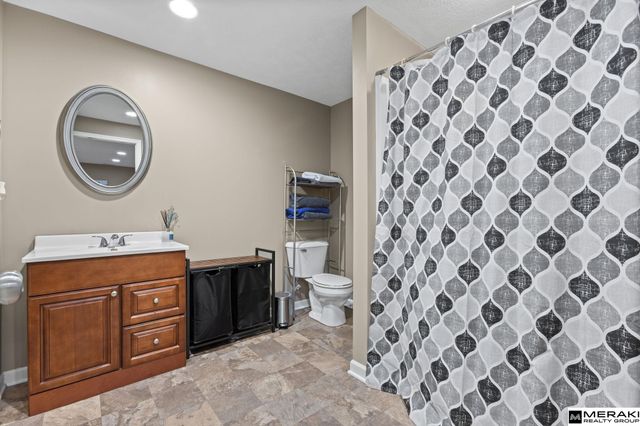 18911 Josephine Street, Omaha, NE 68136