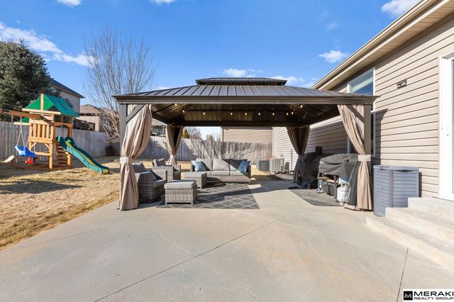 18911 Josephine Street, Omaha, NE 68136