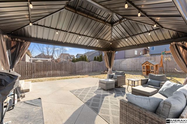 18911 Josephine Street, Omaha, NE 68136