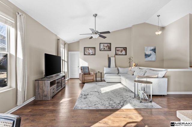 18911 Josephine Street, Omaha, NE 68136