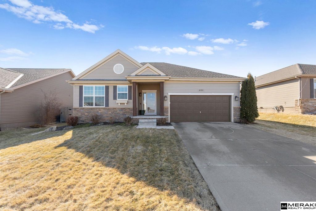 18911 Josephine Street, Omaha, NE 68136