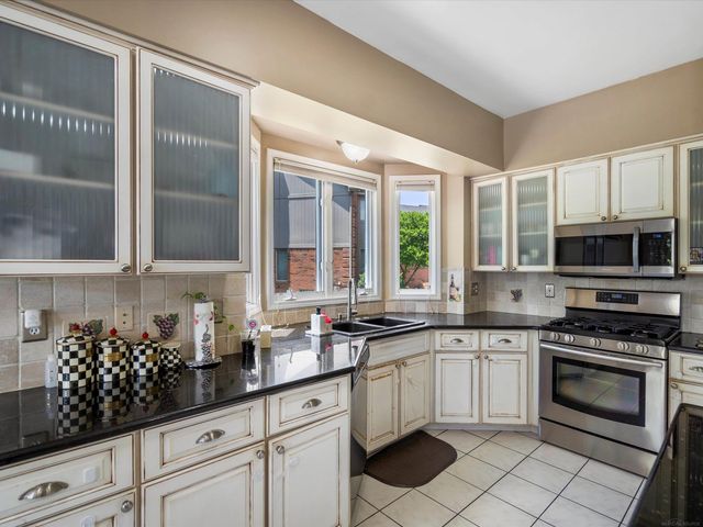 42328 Sheridan Court, Clinton Township, MI 48038