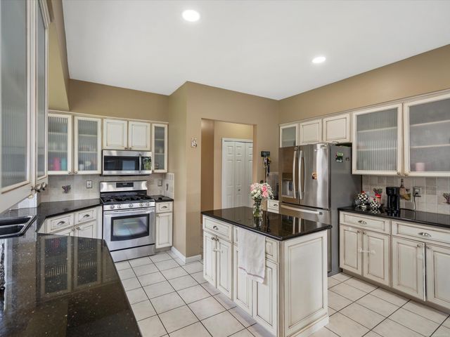 42328 Sheridan Court, Clinton Township, MI 48038