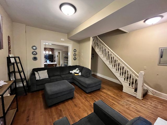 242 Maria Avenue, Saint Paul, MN 55106