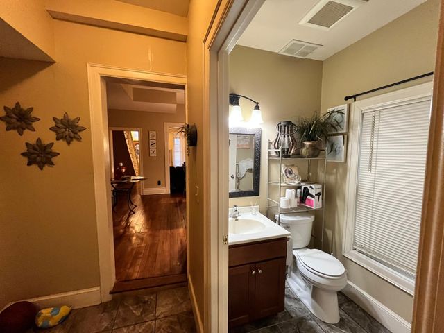 242 Maria Avenue, Saint Paul, MN 55106