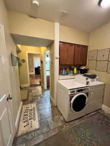 242 Maria Avenue, Saint Paul, MN 55106