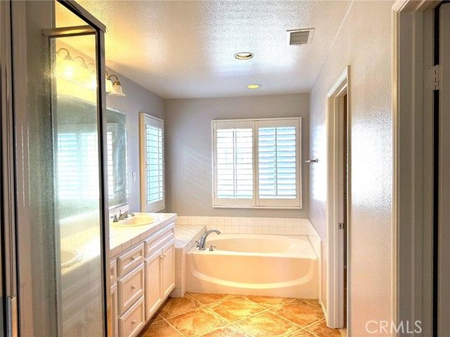 16 Ellistone, Irvine, CA 92602