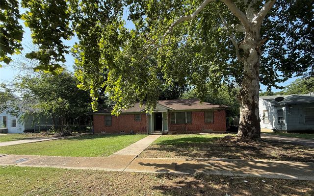 4310 Dawes Drive, Dallas, TX 75211