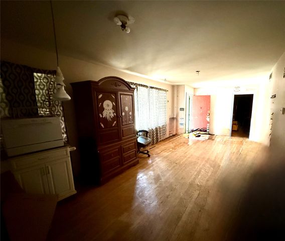 4310 Dawes Drive, Dallas, TX 75211