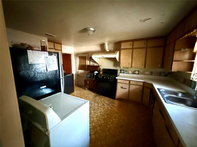4310 Dawes Drive, Dallas, TX 75211