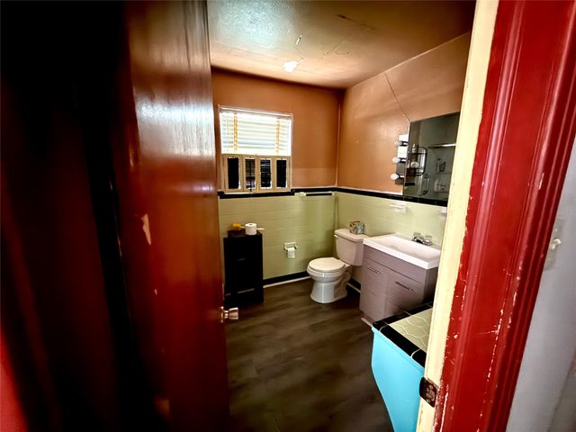 4310 Dawes Drive, Dallas, TX 75211