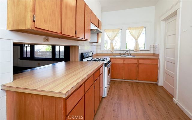 924 N Stoneman, Alhambra, CA 91801