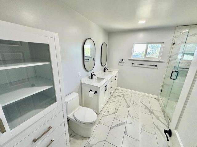 880 Crest View Rd, Vista, CA 92081
