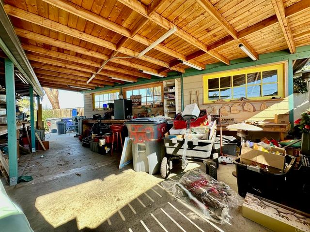 880 Crest View Rd, Vista, CA 92081