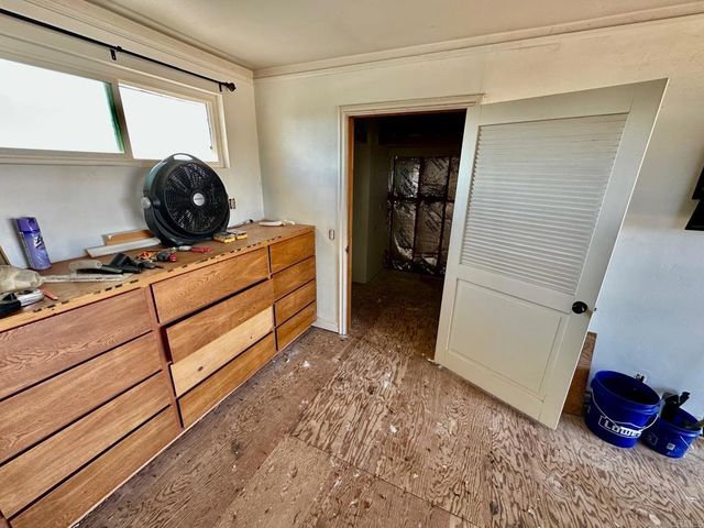 880 Crest View Rd, Vista, CA 92081