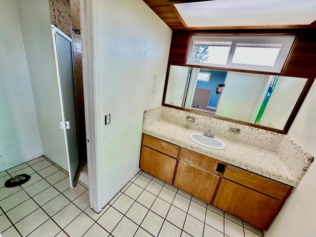 880 Crest View Rd, Vista, CA 92081