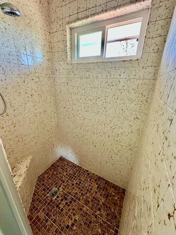 880 Crest View Rd, Vista, CA 92081