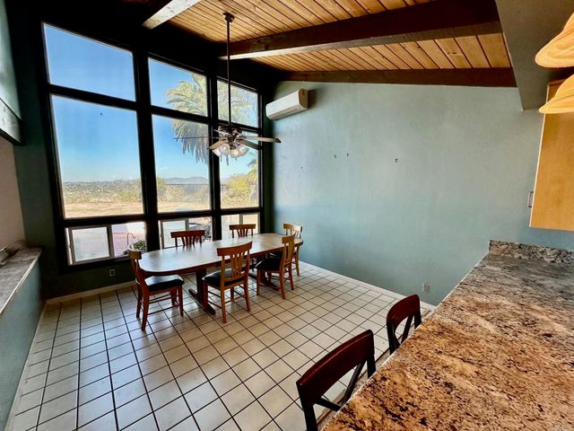 880 Crest View Rd, Vista, CA 92081