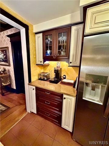 707 Columbus Parkway, Buffalo, NY 14213