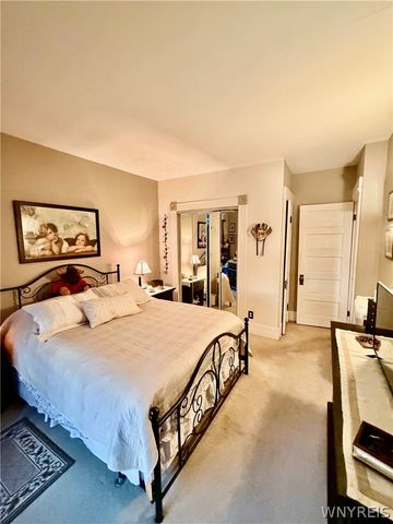 707 Columbus Parkway, Buffalo, NY 14213