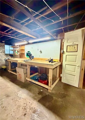 707 Columbus Parkway, Buffalo, NY 14213