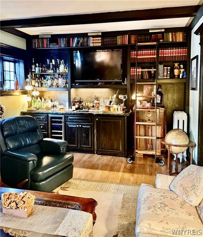 707 Columbus Parkway, Buffalo, NY 14213