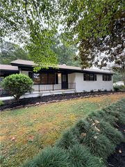 222 Holly Avenue, Clemson, SC 29631
