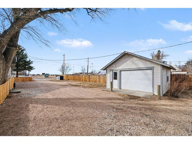 304 S 1st Ave, Ault, CO 80610