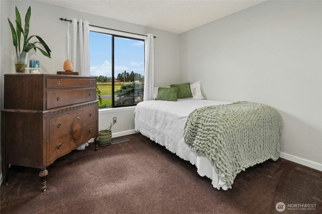 41218 292nd Way SE, Enumclaw, WA 98022