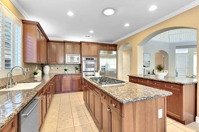 10547 N Laurel Valley Drive, Fresno, CA 93730
