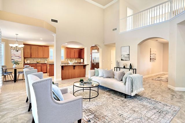 10547 N Laurel Valley Drive, Fresno, CA 93730