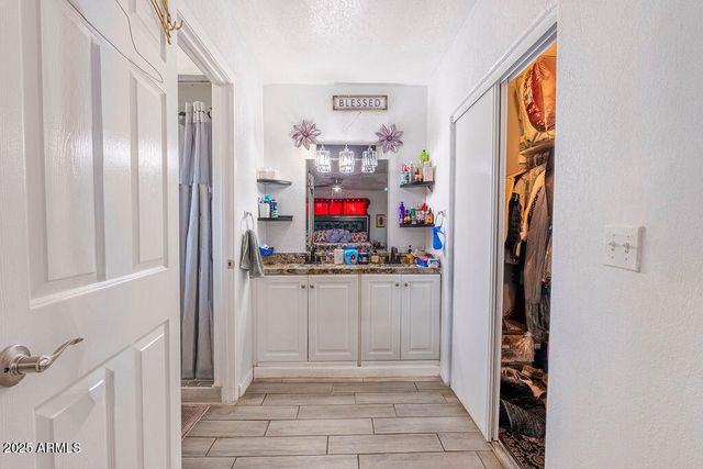 16008 N 70TH Avenue, Peoria, AZ 85382