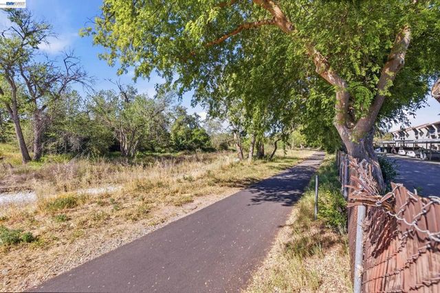 1087 Murrieta Blvd 339, Livermore, CA 94550