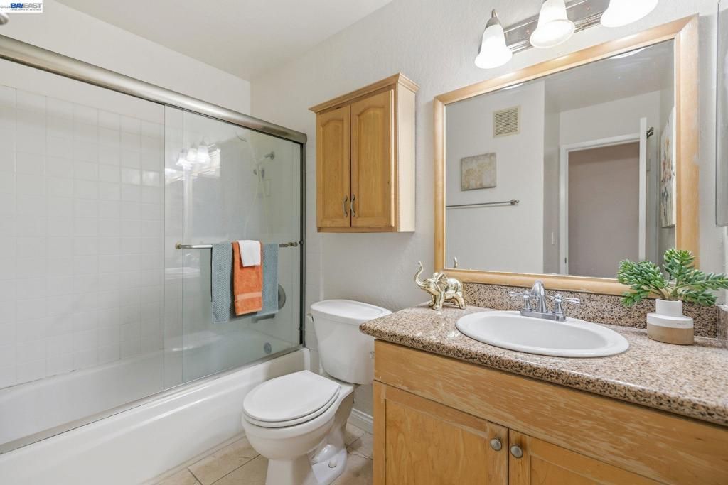 Image 41 of property listing at 1087 Murrieta Blvd 339, Livermore, CA 94550